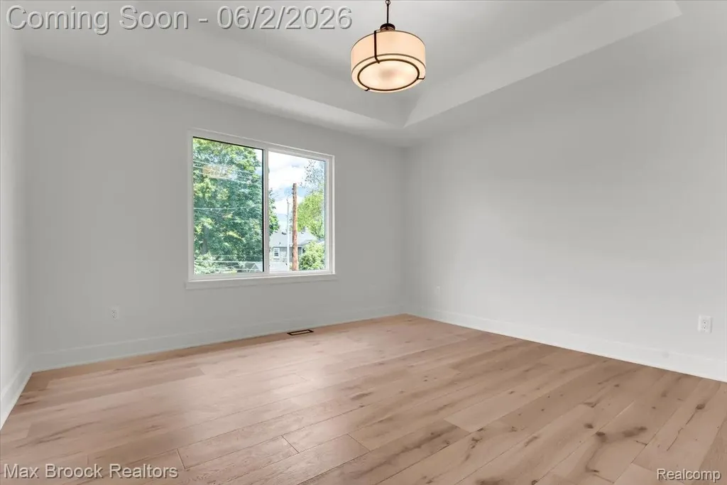 2444 Benjamin Avenue Royal Oak City MI 48073