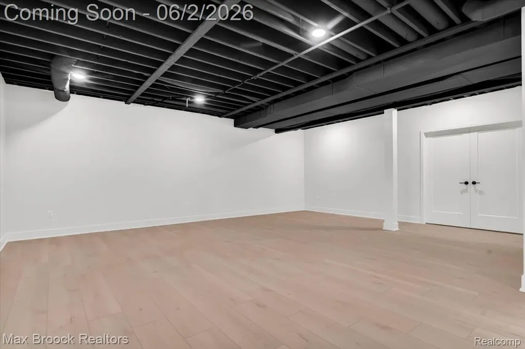 2444 Benjamin Avenue Royal Oak City MI 48073