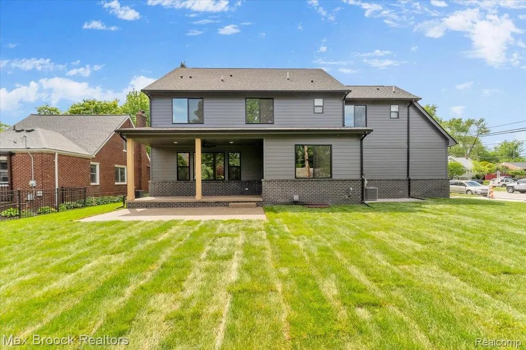 2444 Benjamin Avenue Royal Oak City MI 48073