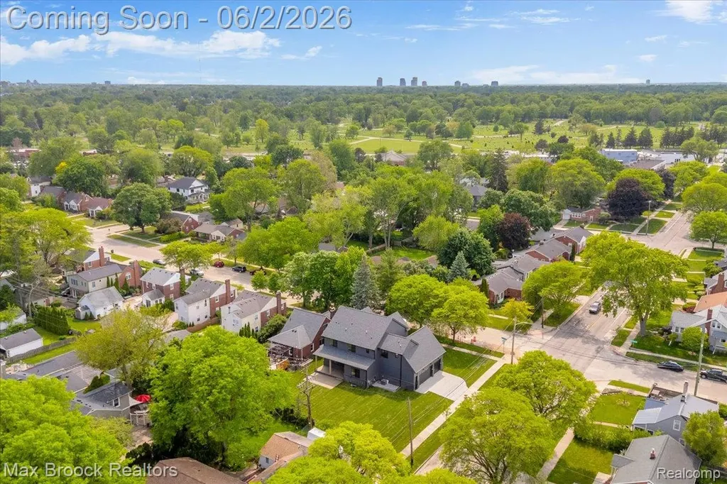 2444 Benjamin Avenue Royal Oak City MI 48073