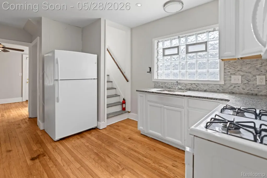 74 Pine Street River Rouge City MI 48218