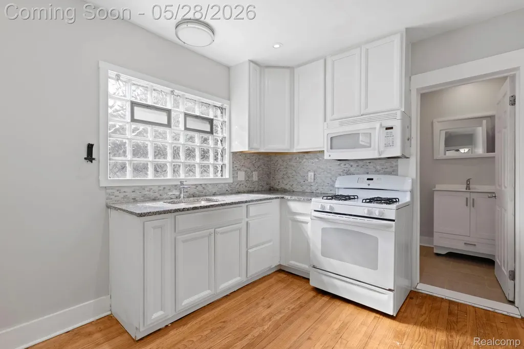 74 Pine Street River Rouge City MI 48218