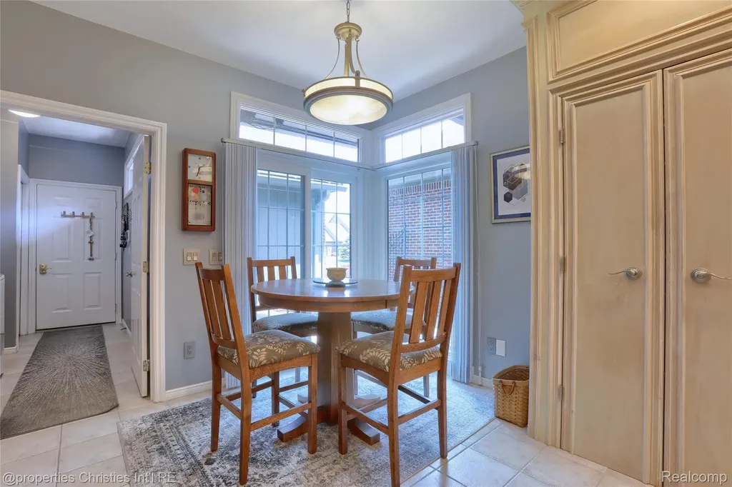 2200 Barberry Drive Shelby Charter Township MI 48316