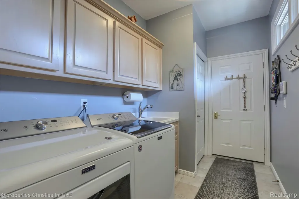 2200 Barberry Drive Shelby Charter Township MI 48316