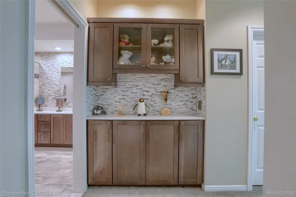 2200 Barberry Drive Shelby Charter Township MI 48316