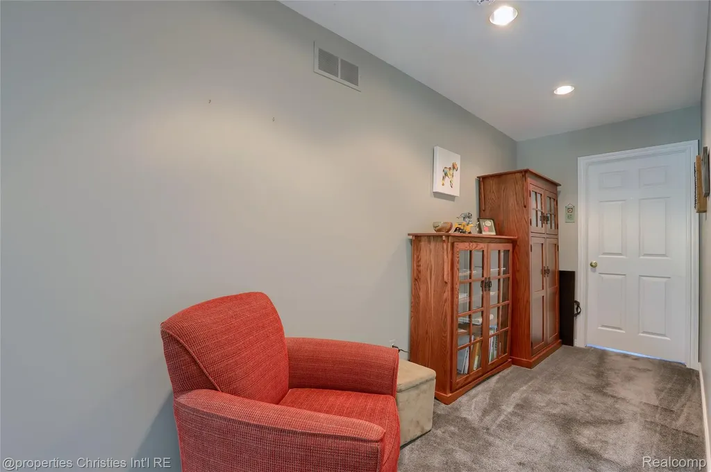 2200 Barberry Drive Shelby Charter Township MI 48316