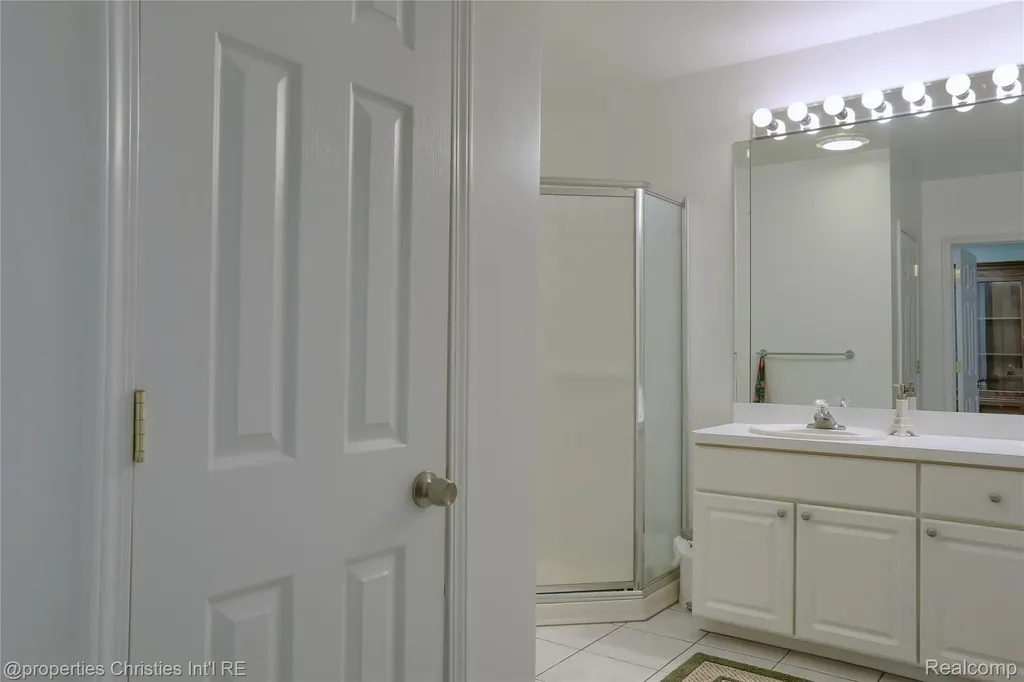 2200 Barberry Drive Shelby Charter Township MI 48316