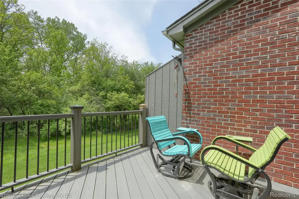 2200 Barberry Drive Shelby Charter Township MI 48316