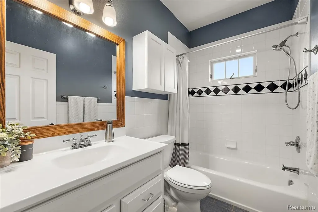 7707 Darcy Lane Independence Charter Township MI 48348