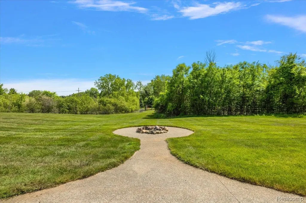 7707 Darcy Lane Independence Charter Township MI 48348