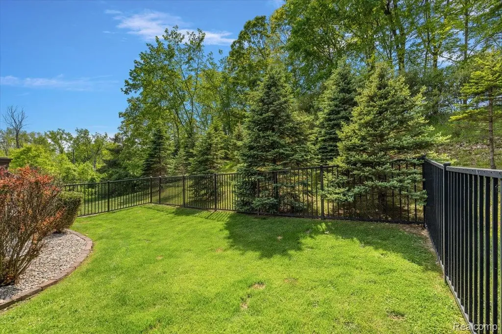 7707 Darcy Lane Independence Charter Township MI 48348