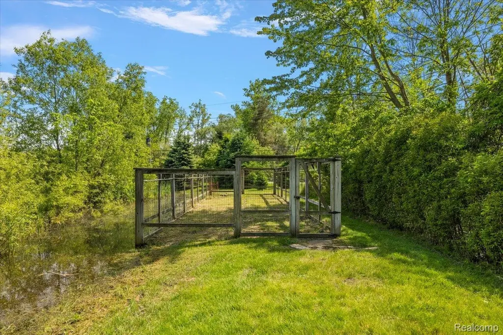 7707 Darcy Lane Independence Charter Township MI 48348