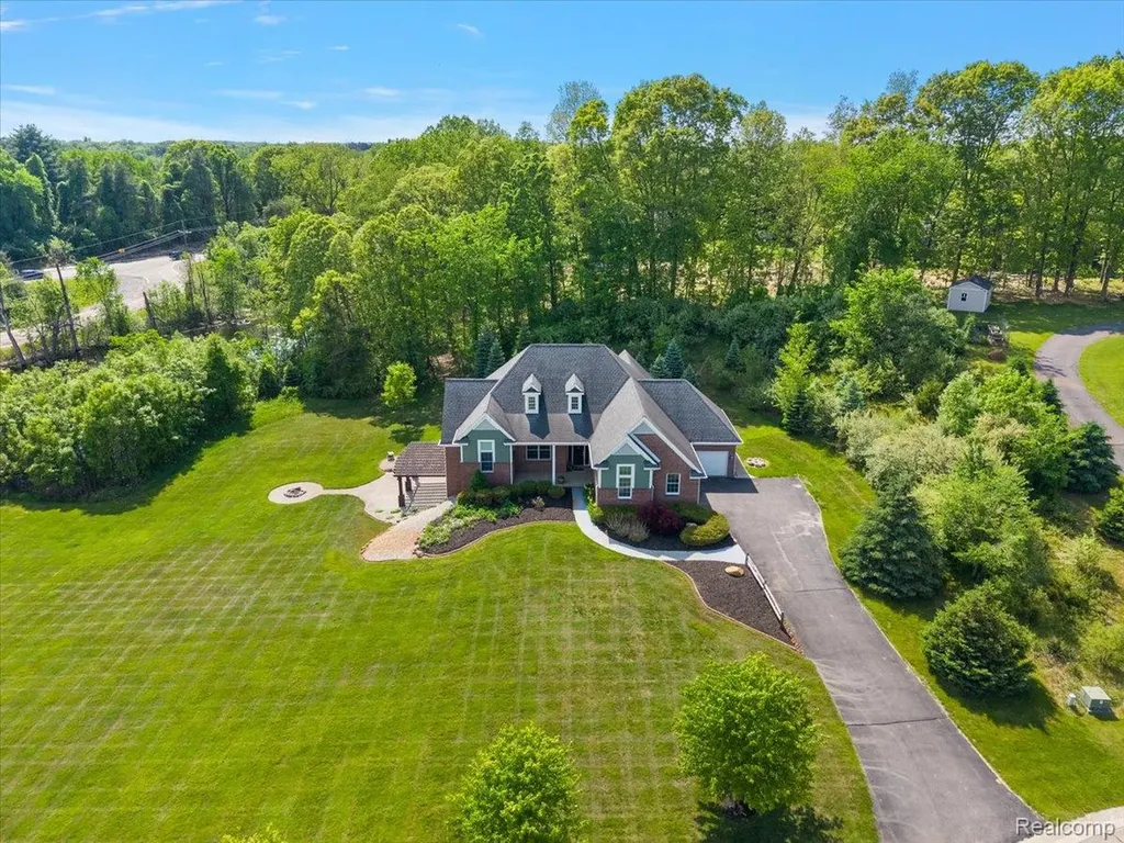 7707 Darcy Lane Independence Charter Township MI 48348