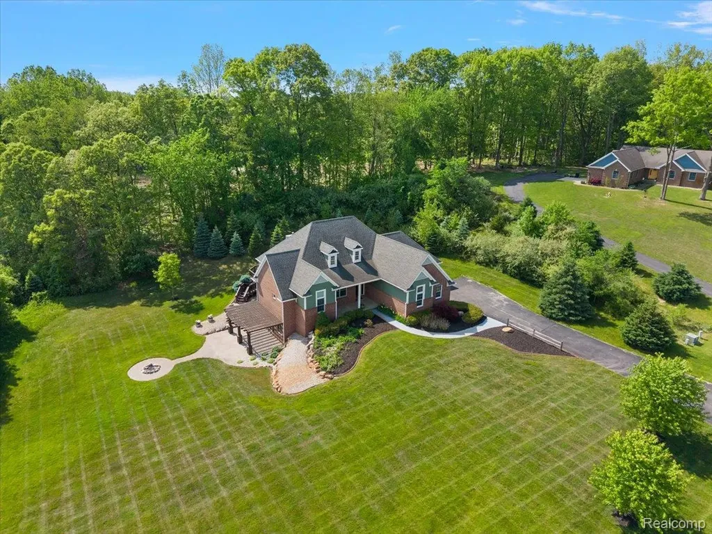 7707 Darcy Lane Independence Charter Township MI 48348
