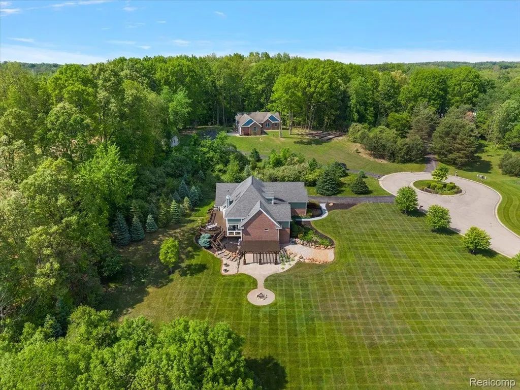 7707 Darcy Lane Independence Charter Township MI 48348