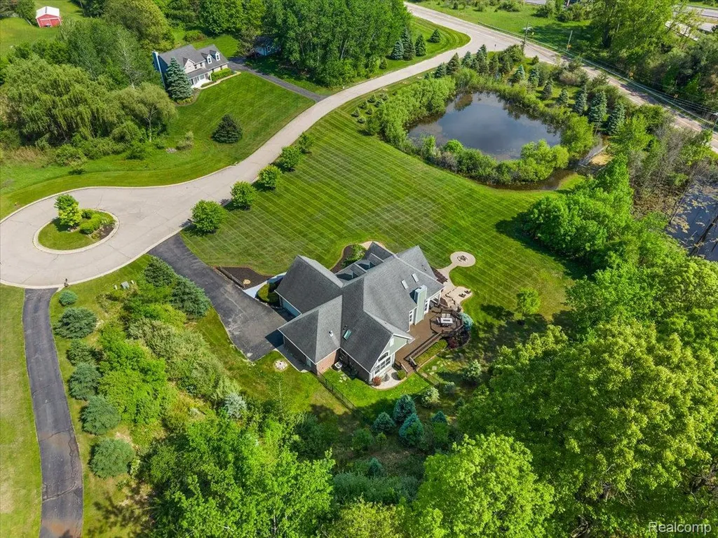 7707 Darcy Lane Independence Charter Township MI 48348