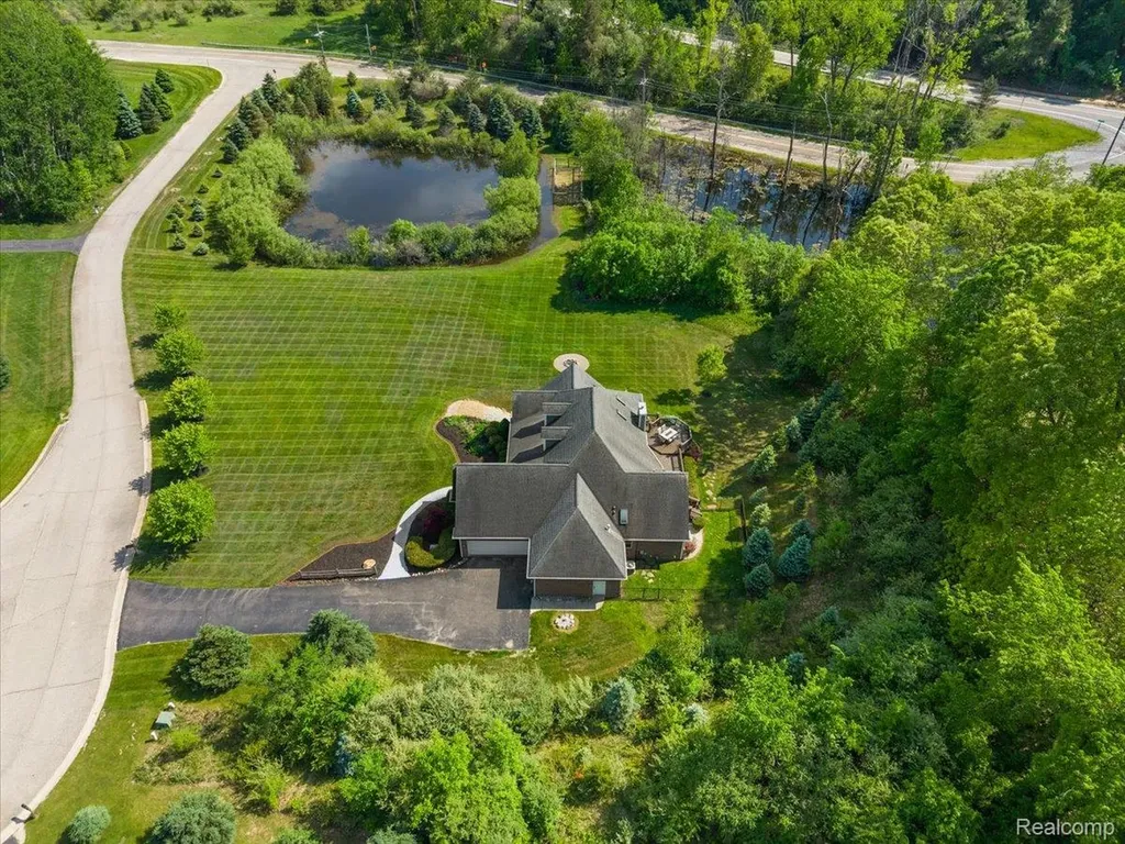7707 Darcy Lane Independence Charter Township MI 48348