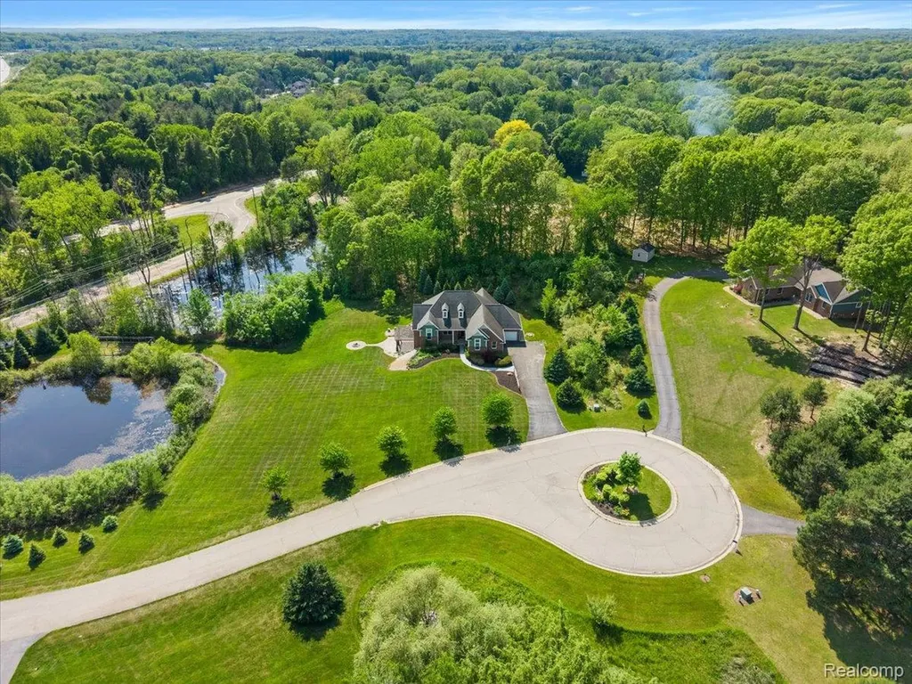 7707 Darcy Lane Independence Charter Township MI 48348