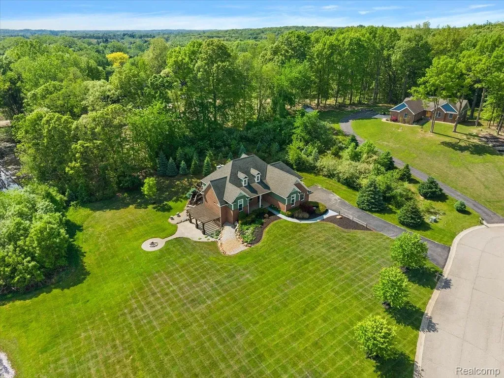7707 Darcy Lane Independence Charter Township MI 48348