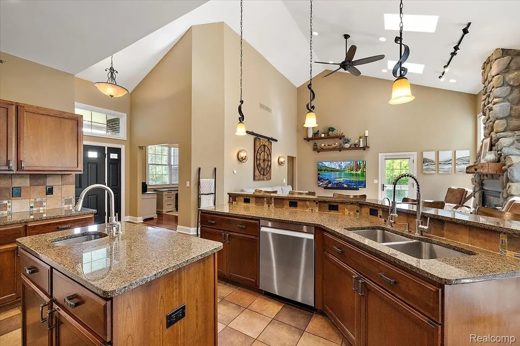 7707 Darcy Lane Independence Charter Township MI 48348