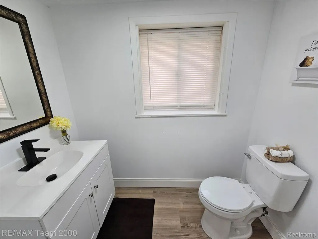8035 Donna Street Westland City MI 48185