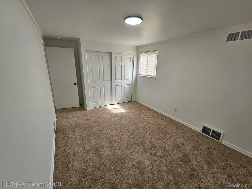 8035 Donna Street Westland City MI 48185