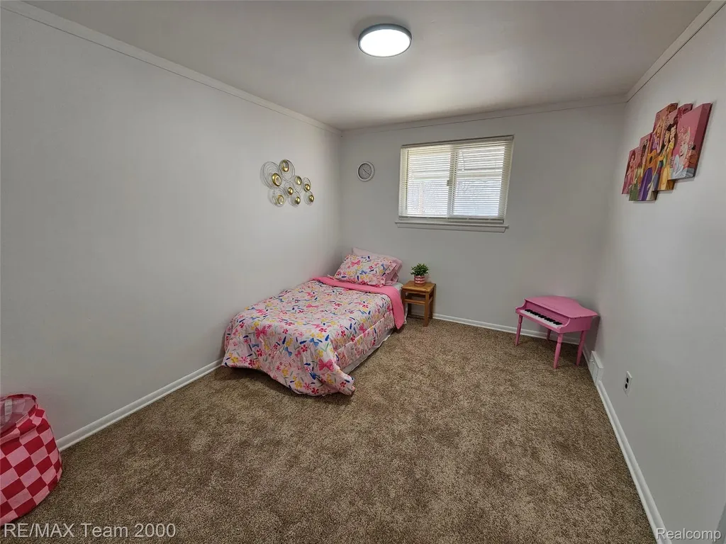 8035 Donna Street Westland City MI 48185