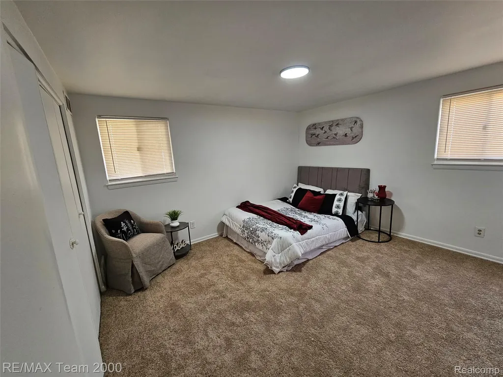 8035 Donna Street Westland City MI 48185
