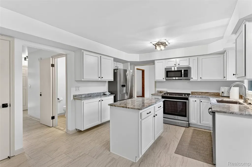 25100 Melody Street Taylor City MI 48180