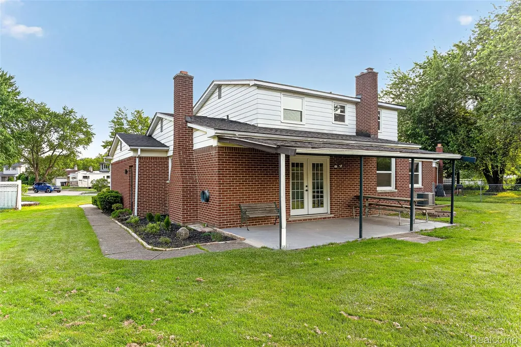 25100 Melody Street Taylor City MI 48180