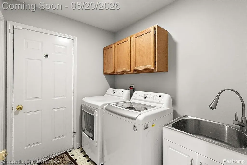 3210 Davenport Lane Rochester Hills City MI 48309