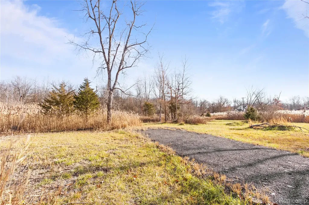 23901 Sumpter Road Belleville City MI 48111