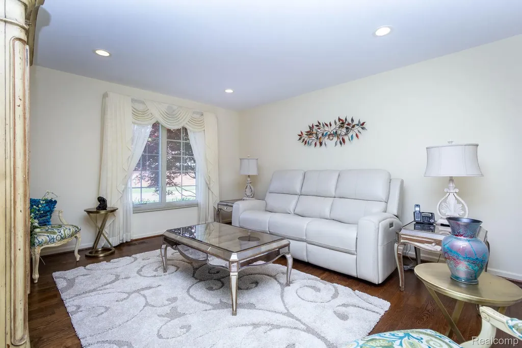 304 Heritage Way Clay Township MI 48001