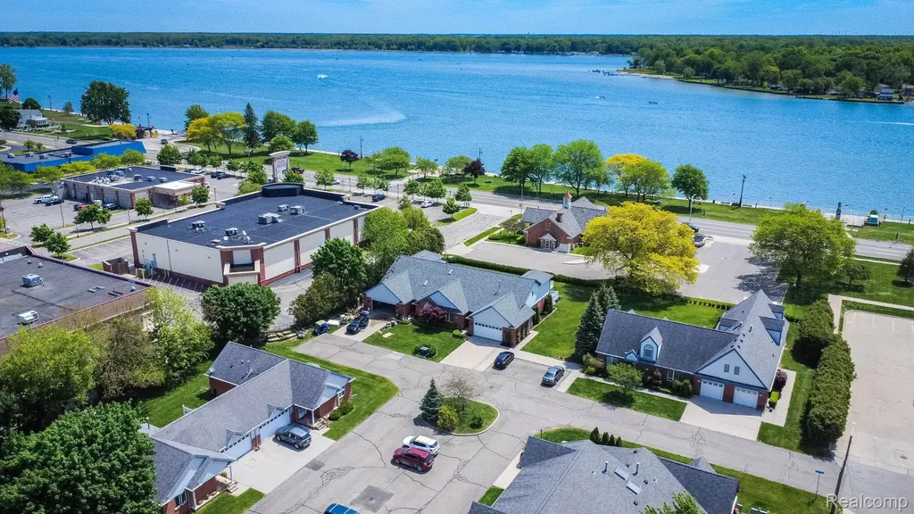 304 Heritage Way Clay Township MI 48001