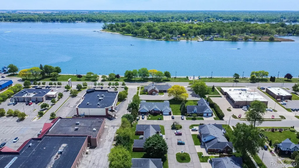 304 Heritage Way Clay Township MI 48001