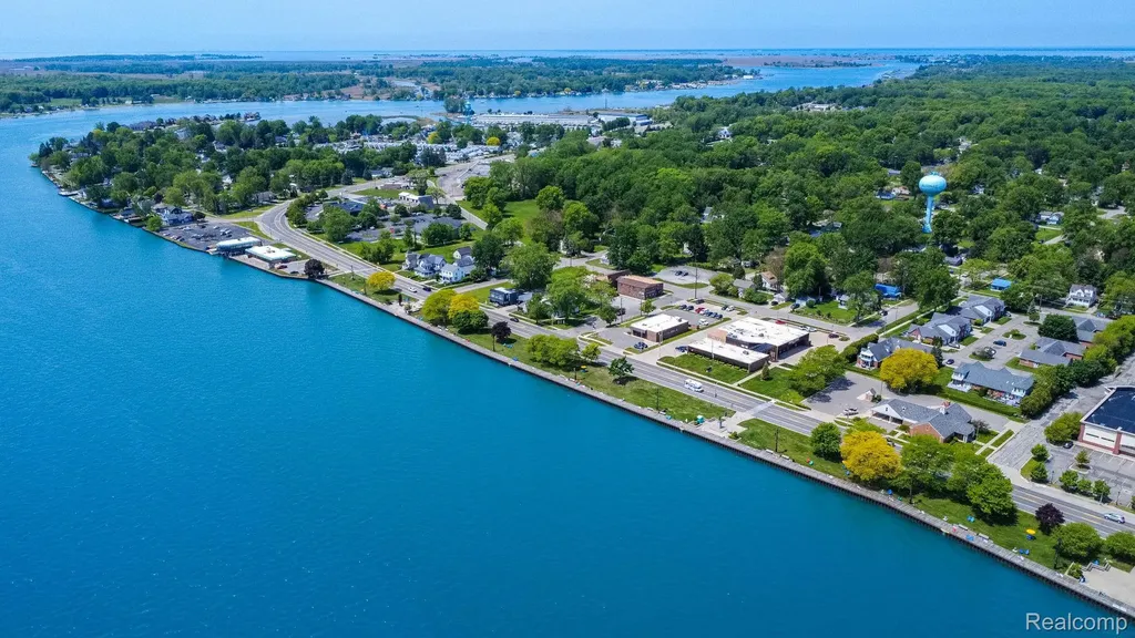 304 Heritage Way Clay Township MI 48001