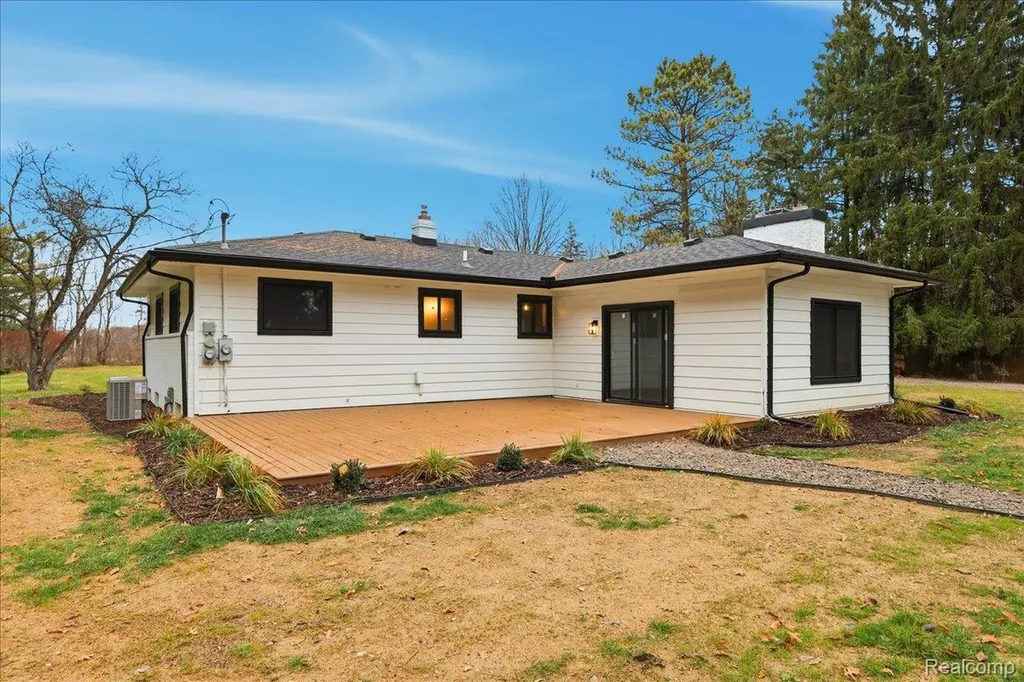 3643 Noble Road Addison Township MI 48370