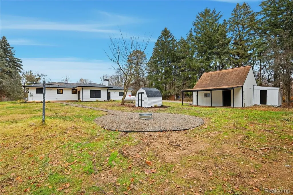 3643 Noble Road Addison Township MI 48370