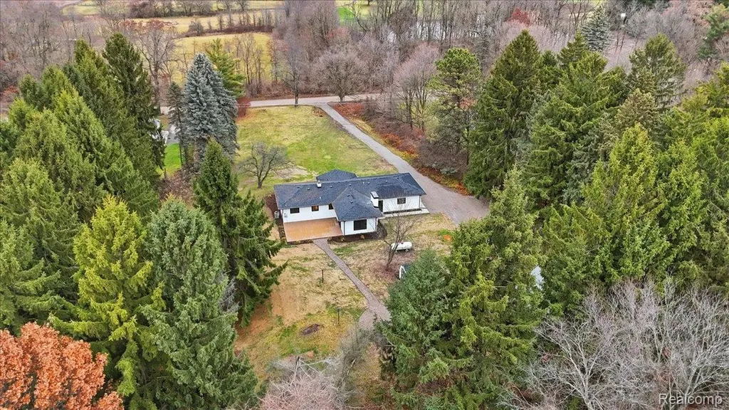3643 Noble Road Addison Township MI 48370