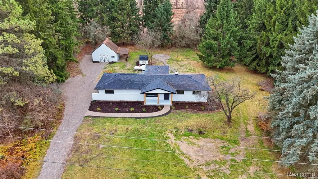 3643 Noble Road Addison Township MI 48370