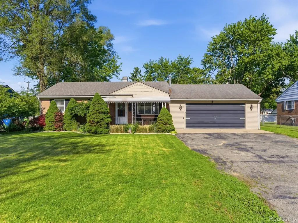 3557 Frankman Avenue Waterford Charter Township MI 48329