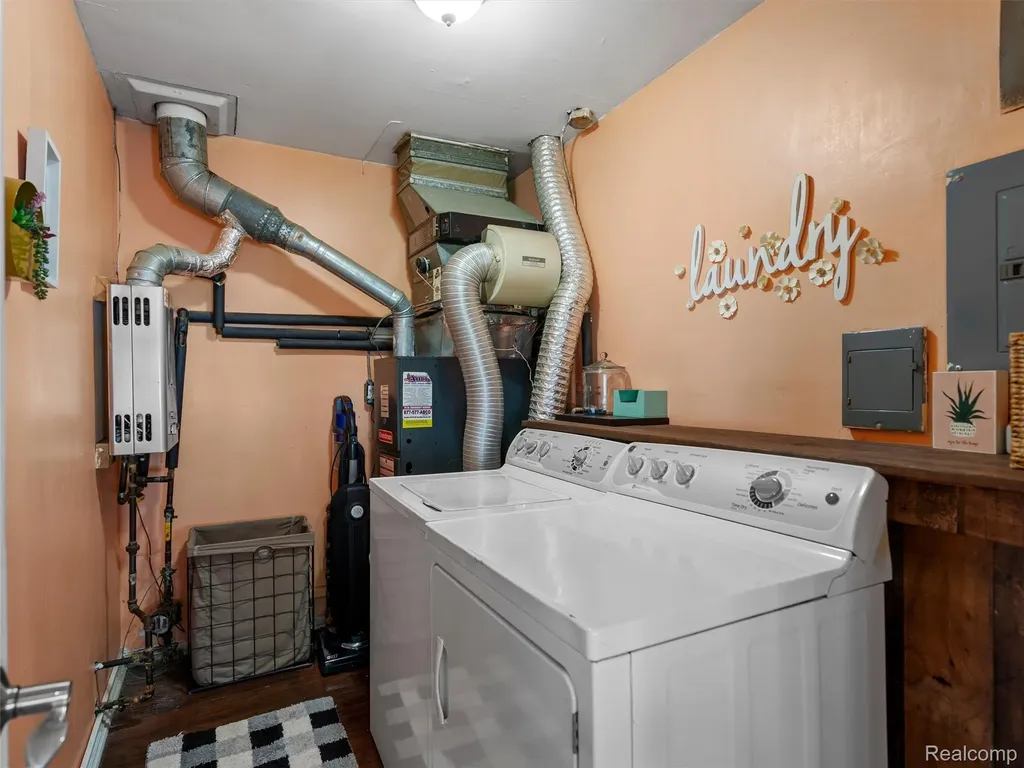 3557 Frankman Avenue Waterford Charter Township MI 48329