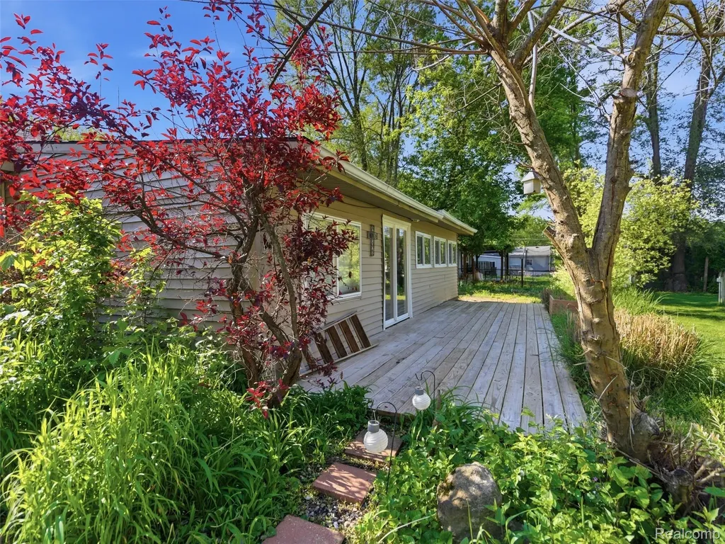 3557 Frankman Avenue Waterford Charter Township MI 48329