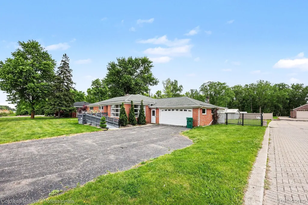 7891 Haggerty Road Van Buren Charter Township MI 48111