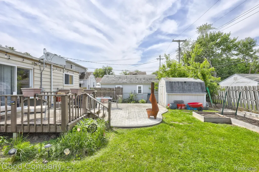1341 E Breckenridge Street Ferndale City MI 48220