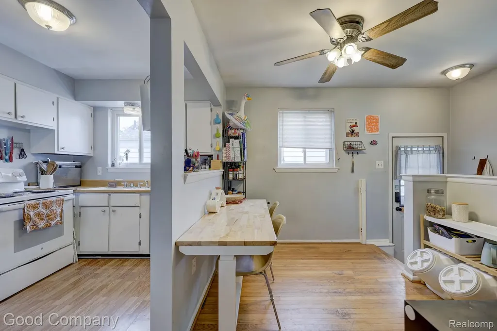1341 E Breckenridge Street Ferndale City MI 48220