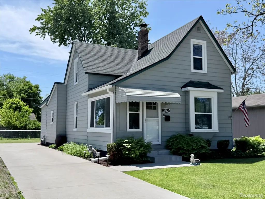 2712 Vanness Street Port Huron City MI 48060