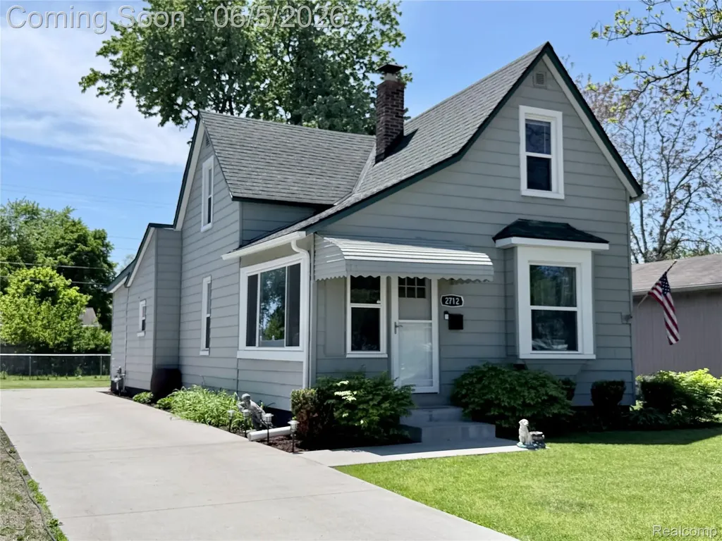 2712 Vanness Street Port Huron City MI 48060