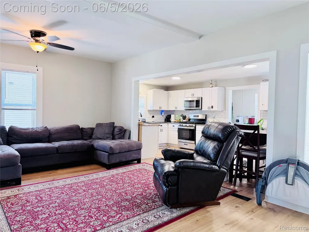 2712 Vanness Street Port Huron City MI 48060