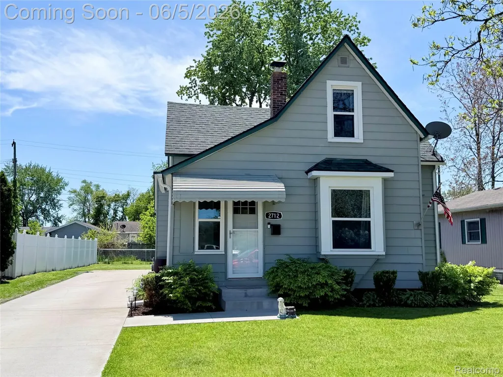 2712 Vanness Street Port Huron City MI 48060
